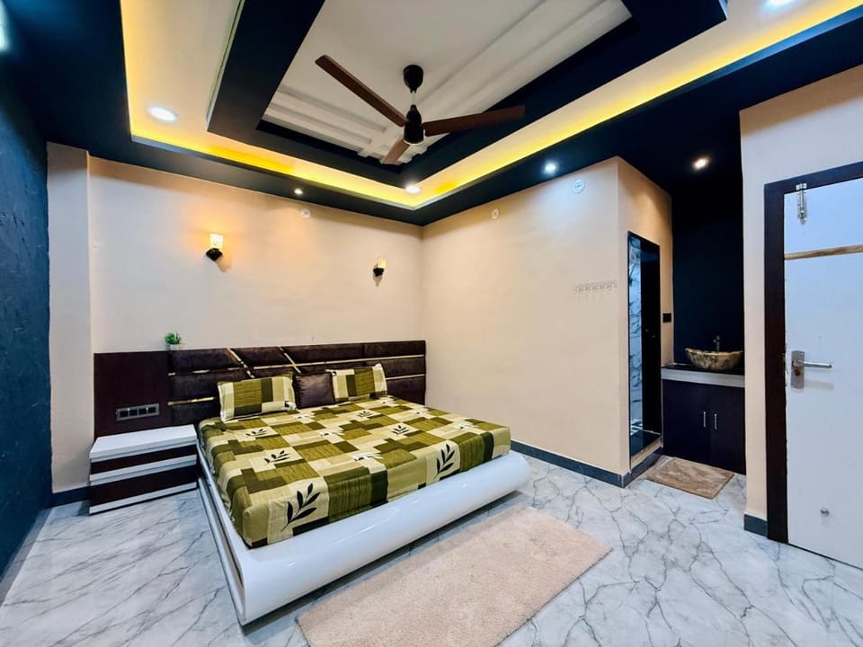 Manu Family Guest House Bed and Breakfast in India