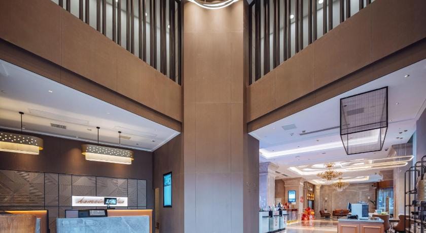 Home Inn Plus - Shanghai National Exhibition Center Jiayi Road Subway Station Hotel in Shanghai