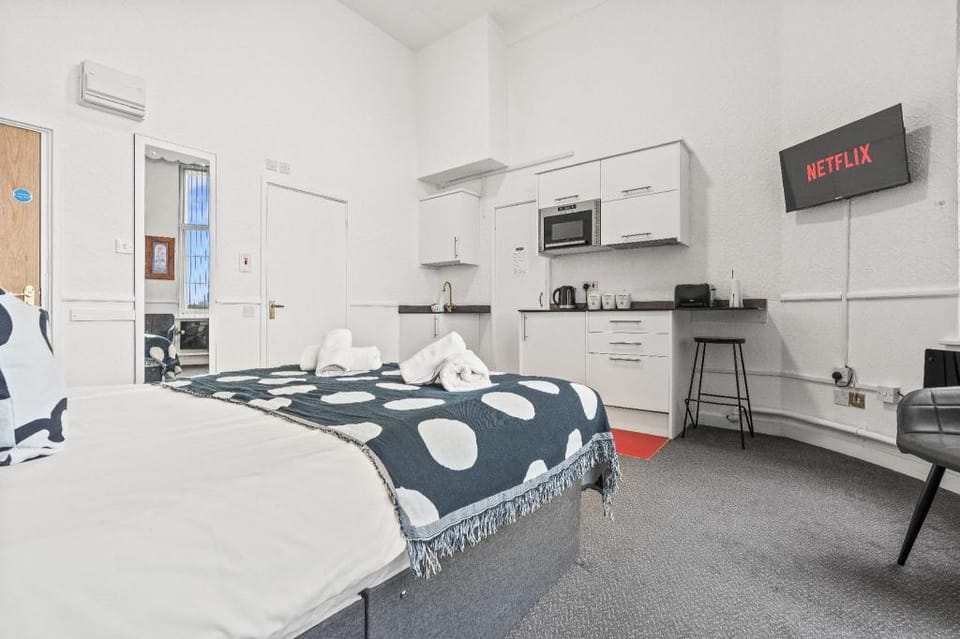 Cosy Studio Flat Near Town Centre & FREE Parking Hotel in England