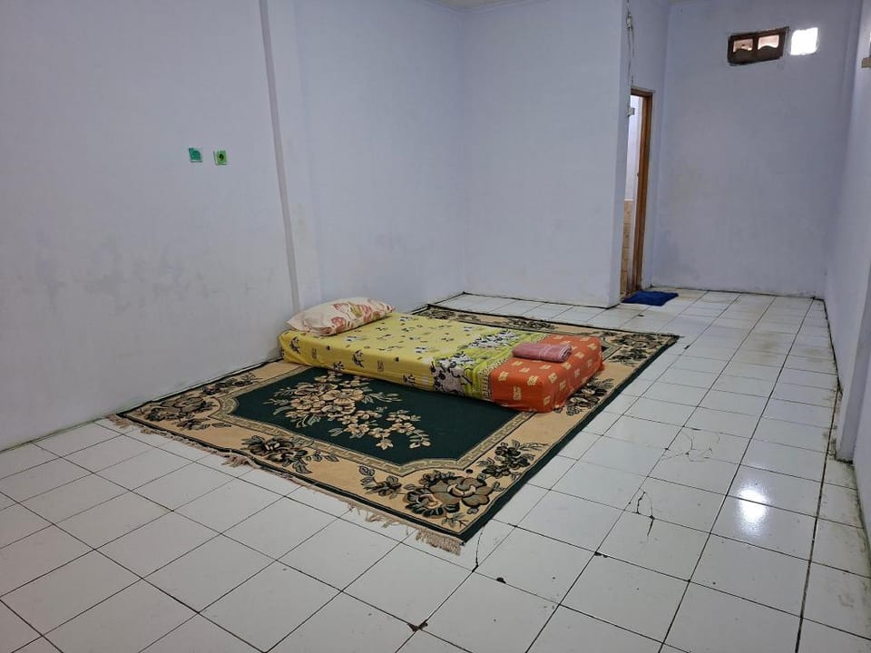 Grania Homestay Syariah 2 Superior 105 Non-AC Hotel in West Java