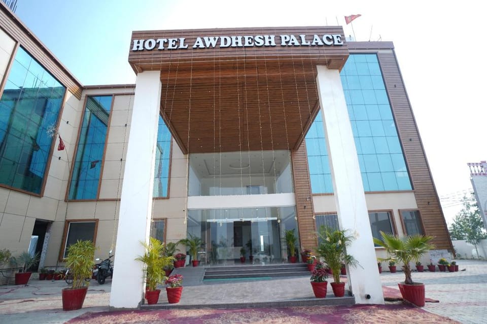 Avdhesh Palace Hotel in Uttar Pradesh