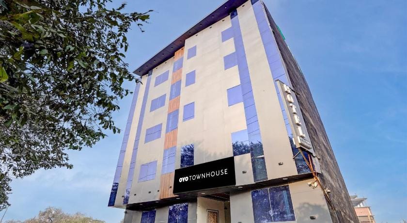 Hotel O Tuesday Suites Hotel in Noida