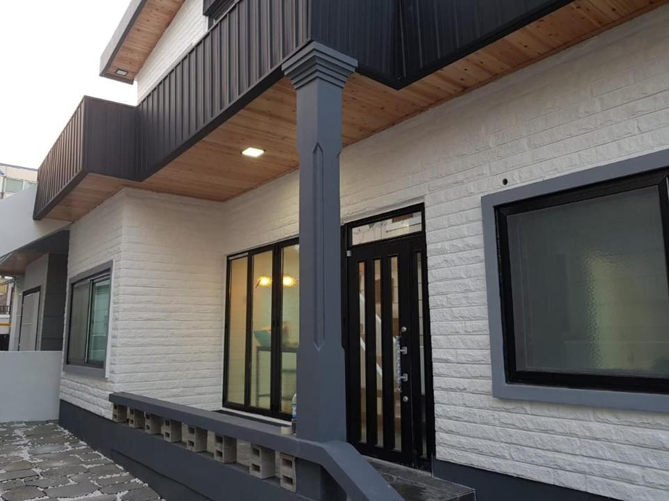 더샵스테이 Hotel in Busan