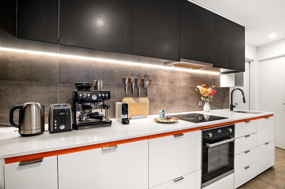 Modern Carlton Living Minutes to CBD Vacation rental in Melbourne