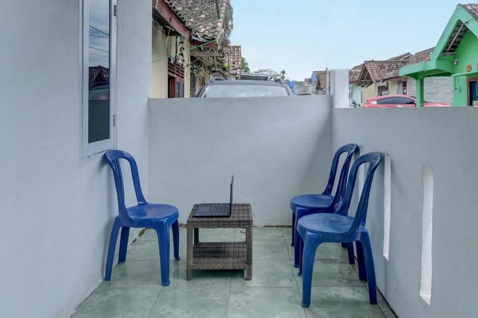 Hotel O Penginapan Indola Near Masjid Al Muhtadin Hotel in Indonesia