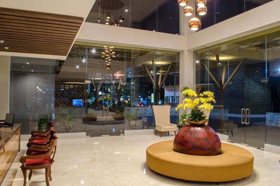 HORISON GKB Gresik Hotel in East Java