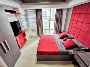 Fully Furnished Cozy Apartment in Azure Resort Apartment in Paranaque