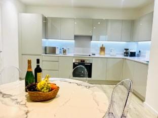 Stylish London Apartment Minutes from Excel & O2 Area Apartment in London