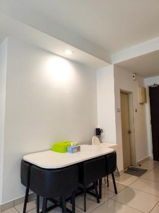 4Pax Pool View @ Central Residence Apartment in Federal Territory of Kuala Lumpur