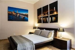 Palazzo Degli Affreschi - Ponte Pietra Suite Apartment in Verona