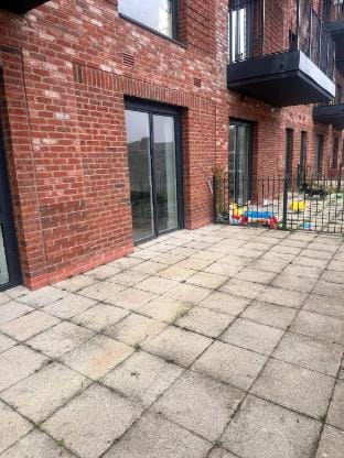 Cozy one bedroom with a Big Balcony and parking Apartment in Birmingham