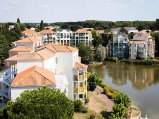 Holiday Home in France near Pine Forest  Ocean Apartment in Talmont-Saint-Hilaire
