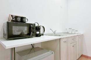Les Trois Merveilles Grey Lewis Apartment in Cesena