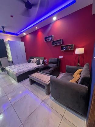 Coco Sunrise View Luxury Suite Apartment in Noida