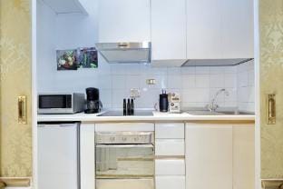 Tritone Luxury House Apartment in Rome