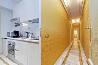 Tritone Luxury House Apartment in Rome