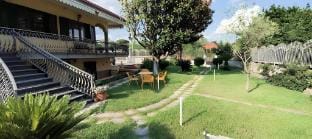 " Pliny's Gardens" - Elegante and Bright. Apartment in Campania