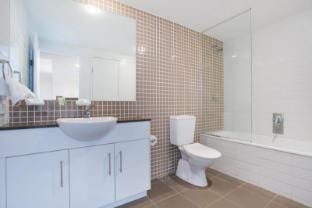 Ocean Street Tranquil Stay in Burleigh Apartment in Burleigh Heads