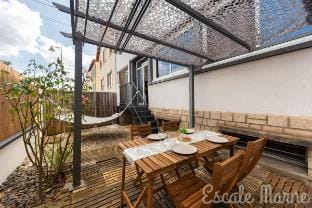 Amazonia Loft by Escale-Marne • M8 Eiffel Tower Apartment in Île-de-France