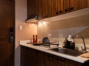 Woodvale at Alpine Villas, Crosswinds Tagaytay Apartment in Tagaytay
