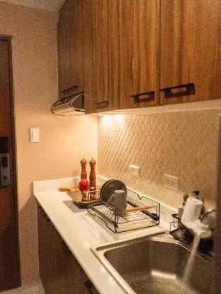 Woodvale at Alpine Villas, Crosswinds Tagaytay Apartment in Tagaytay