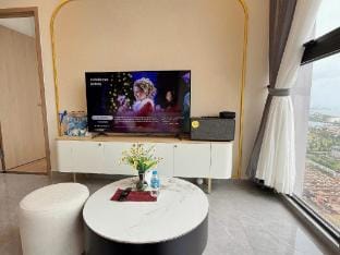 Căn Hộ 3 Ngủ View Biển ICON40 Hạ Long Apartment in Vietnam