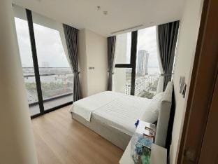 Căn Hộ 3 Ngủ View Biển ICON40 Hạ Long Apartment in Vietnam