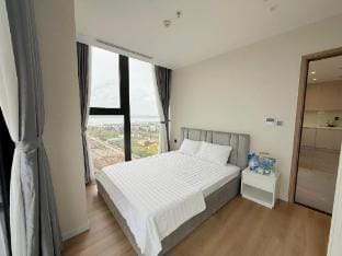Căn Hộ 3 Ngủ View Biển ICON40 Hạ Long Apartment in Vietnam