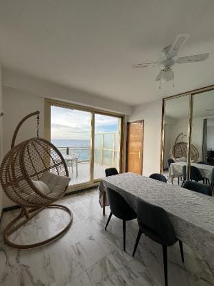 Beachfront Azur Sea View Apartment Apartment in Nice