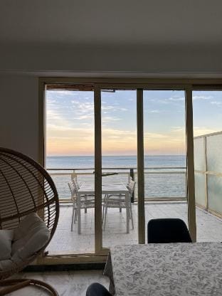 Beachfront Azur Sea View Apartment Apartment in Nice