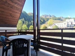 Apartment in Reallon near Ski Slopes Apartment in Provence-Alpes-Côte d'Azur