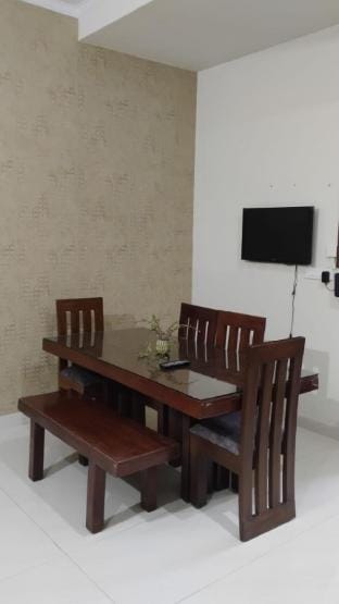 Serenity Haven: Nature;s Escape,City Within Reach Apartment in Jaipur
