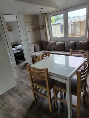 Bungalow Camping Siblu  F52 Bois Masson Vacation rental in Saint-Jean-de-Monts