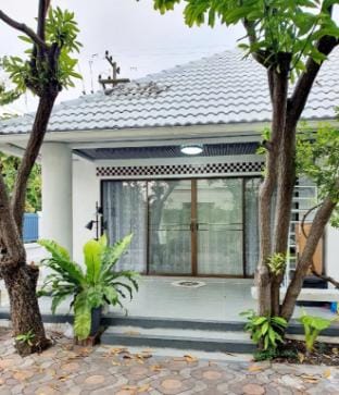 Melt Inn Villa Rayong Vacation rental in Rayong, Mueang Rayong District, Rayong, Thailand