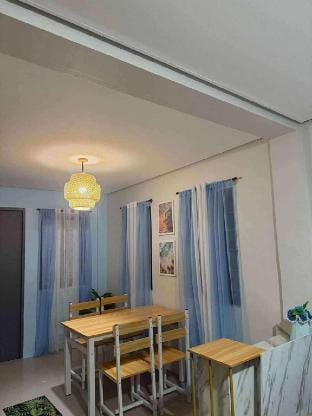 J and R Blissful Staycations - Angeles Unit B Vacation rental in Angeles