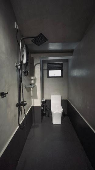 AdlookTravels Eka, Premium Double Room Vacation rental in Ahangama