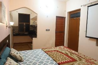 Peach Cinema Suite – Private Theatre Experience Vacation rental in Lucknow