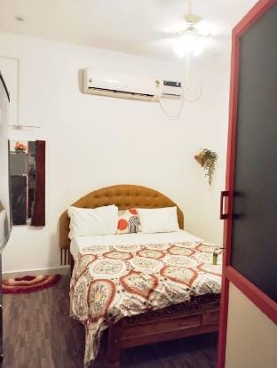 Elegant Room | 1.2 km WhiteTown | Kitchenette Vacation rental in Puducherry