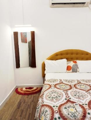 Elegant Room | 1.2 km WhiteTown | Kitchenette Vacation rental in Puducherry