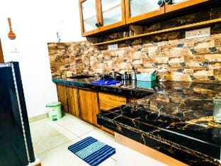 SUPER Luxury FF 2BHK nr. WhiteTown 10 min to Beach Vacation rental in Puducherry