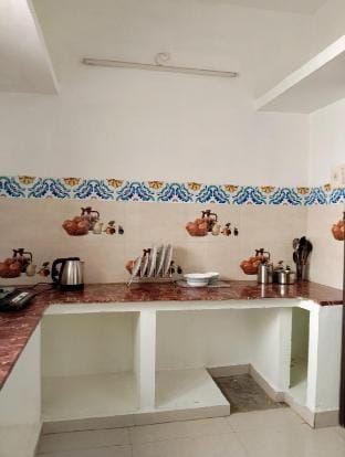 Cheerful 2BHK | 1.2 km WhiteTown|1.6 km Rockbeach Vacation rental in Puducherry