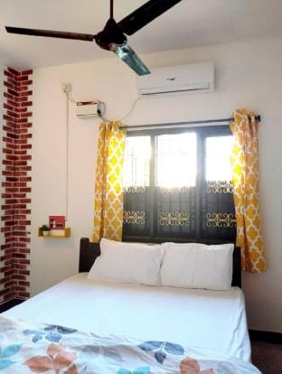 Comfortable 4.5BHK | 1.4 km Rock Beach | 1.2 km WhiteTown Vacation rental in Puducherry