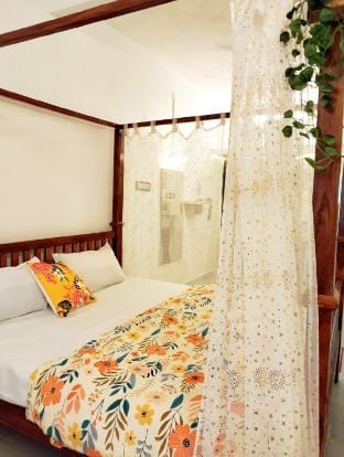 Spacious 8BHK Full Home | 4.9 km WhiteTown Vacation rental in Puducherry