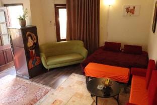 Homestay 25 Hang Vai Str, all fun here in Hanoi Vacation rental in Hanoi