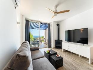 Beachfront holiday home in Malaga Vacation rental in Sitio de Calahonda