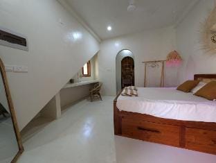 Small house between beach, temple and rice fields. Vacation rental in Southern Province