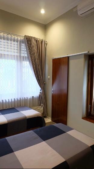 Omah Dronjongan Homestay Yogyakarta Vacation rental in Yogyakarta
