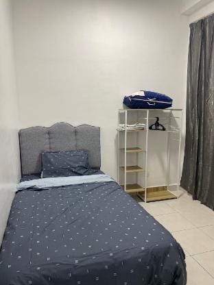 Private room with cozy and strategically located Vacation rental in Federal Territory of Kuala Lumpur