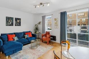 Prime 2-Bedroom Riverside Apartment | Near Canary Wharf | Parking | Fast Wi-Fi Vacation rental in London Borough of Southwark