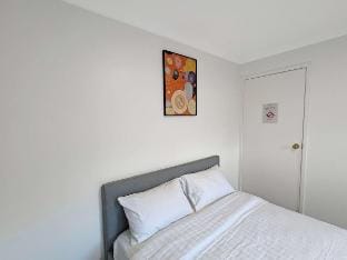 MetaWise Cozy Family Room in Shared House 5  Vacation rental in Castle Hill